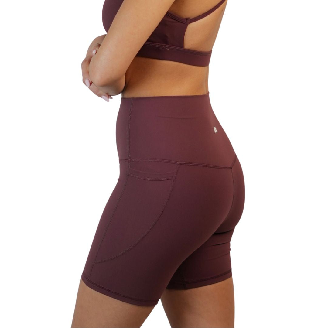 SHE RISES YOGA SHORTS