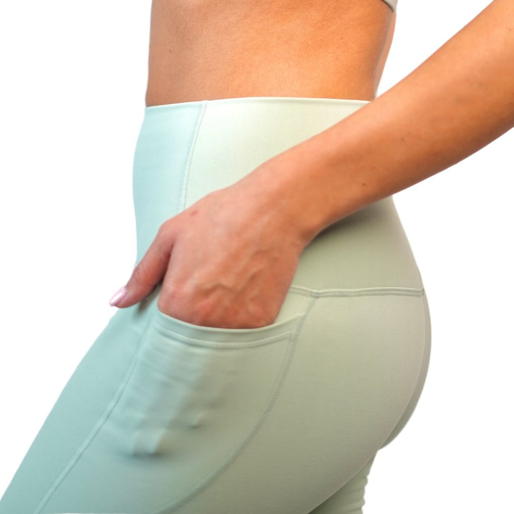 SHE RISES YOGA SHORTS